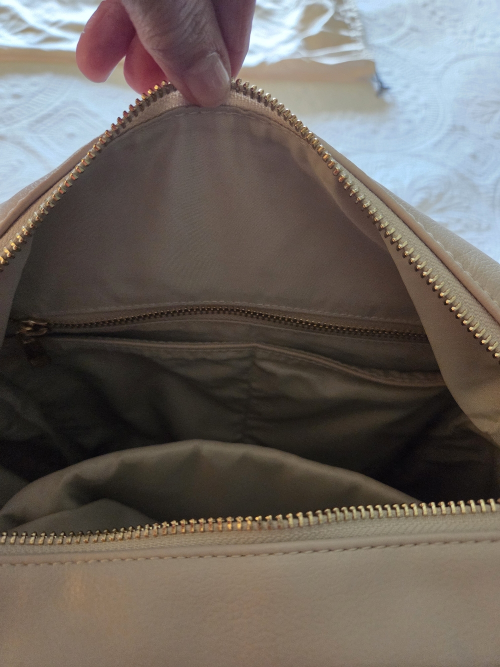 PINK COVE BACKPACK/CROSSBODY BAG + 2 ADDITIONAL STRAPS. DUST BAG INCLUDED - Picture 8 of 14